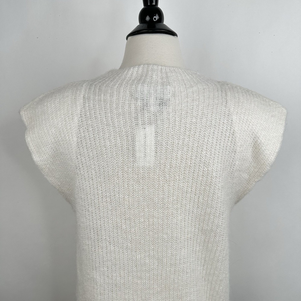 Banana Republic Cream Sleeveless Ribbed Crewneck Sweater - Picture 7 of 9
